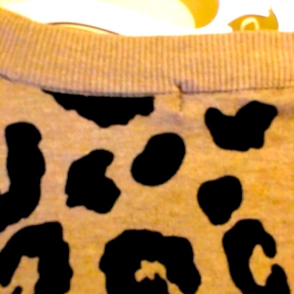 Sanctuary Barely Leopard Print V-Neck Cardigan / Medium - Picture 9 of 15